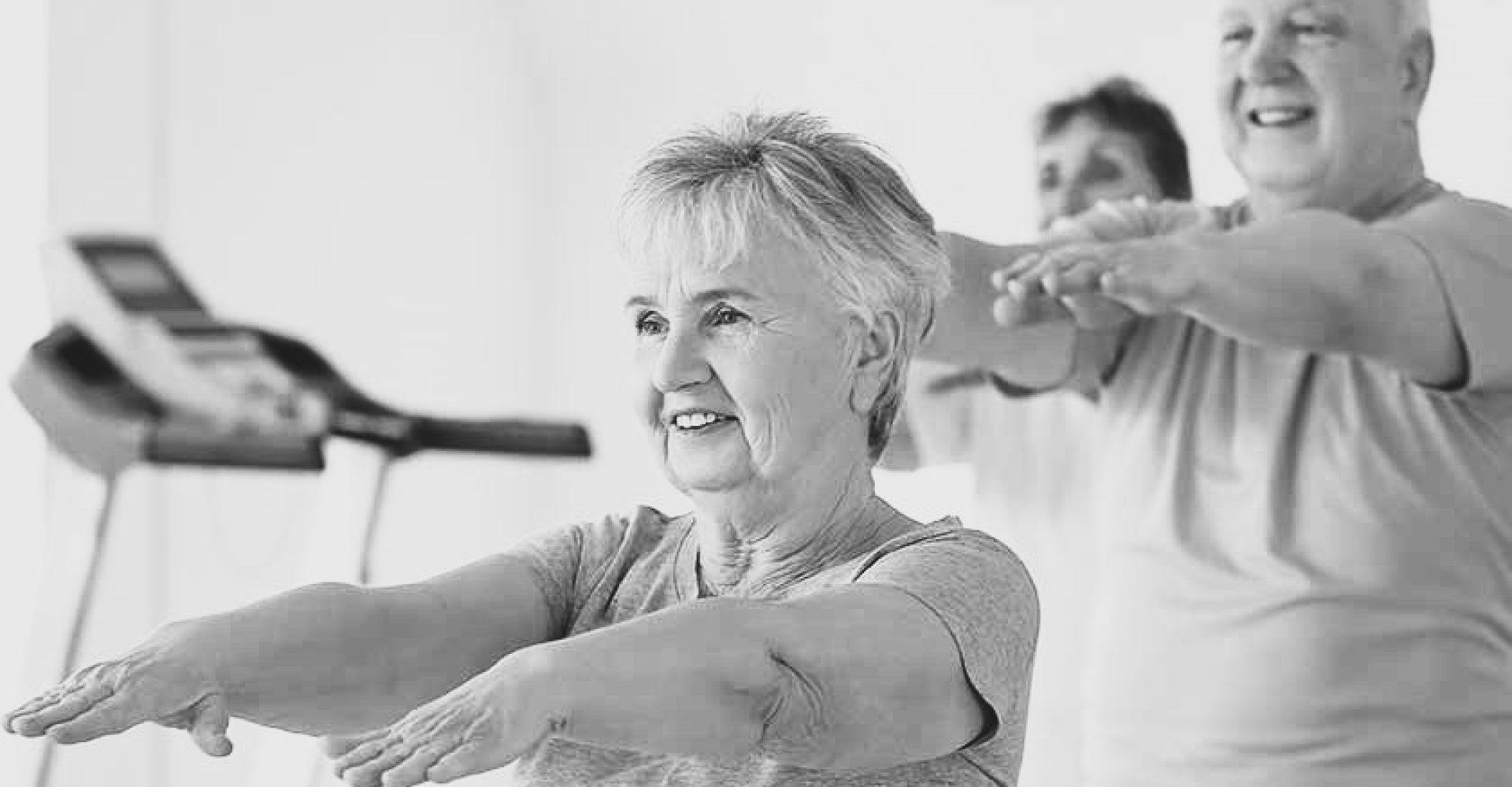 group-of-elderly-people-doing-exercises-in-gym